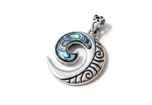 Maorský talisman Koru s perletí Paua č. 3