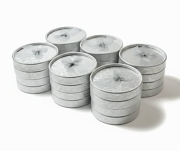 Krabička na náramky kulatá STŘÍBRNÁ -  sada 12ks
