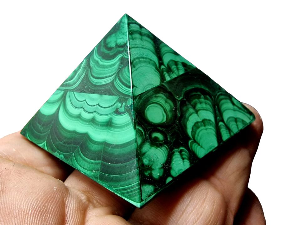 Malachit pyramida 5,2x4,6cm, váha 64,30g