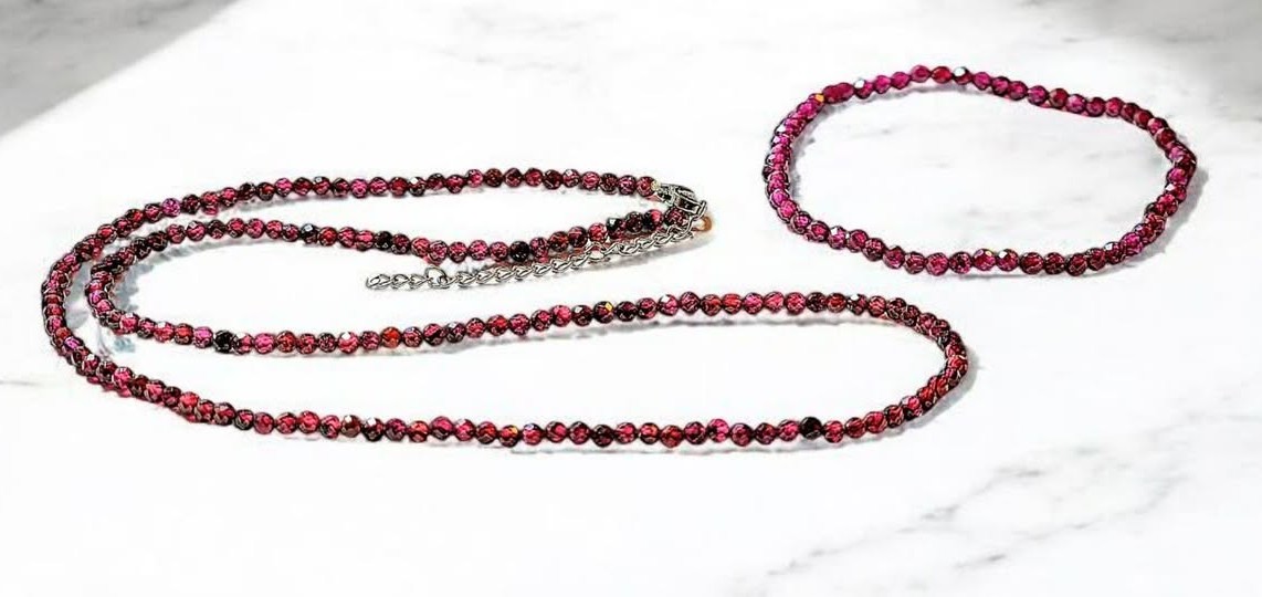 Granát sada náhrdelník a náramek fazetované