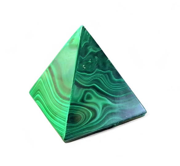 Malachit pyramida 3,8x3,8cm ,váha 55,73g