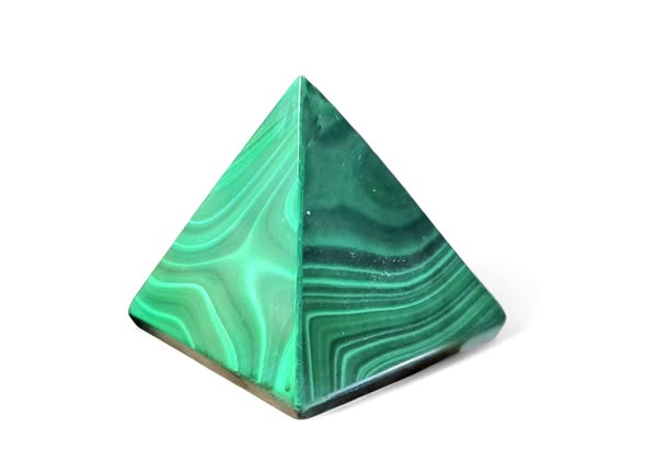 Malachit pyramida 3,8x3,8cm ,váha 55,73g
