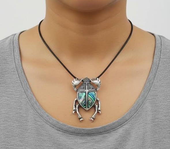 Scarabeus velký brož i přívěsek s perletí Paua
