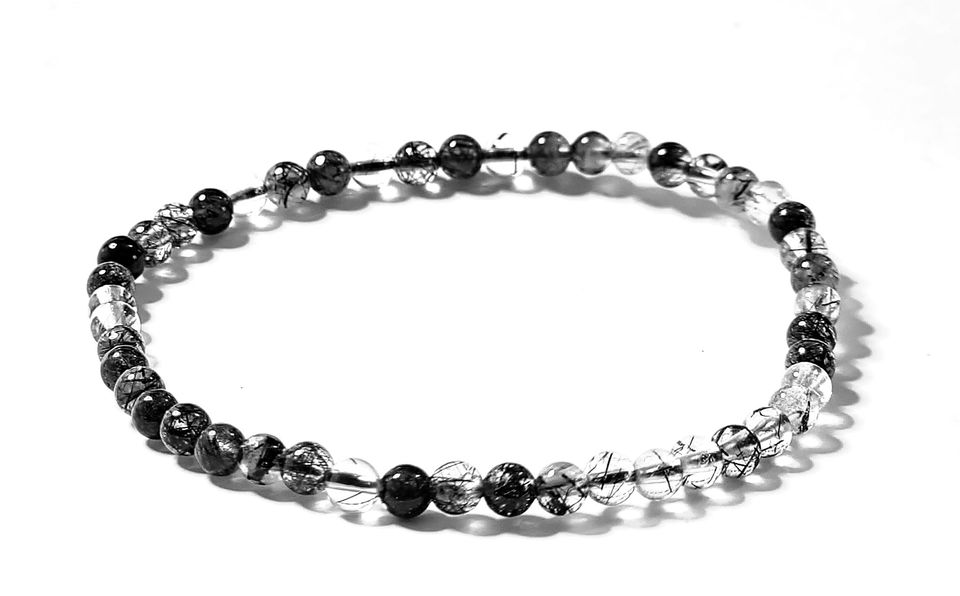 Křišťál s turmalínem náramek kuličky jemný