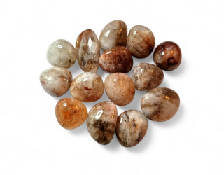 Křišťál s hematitem tromlovaný