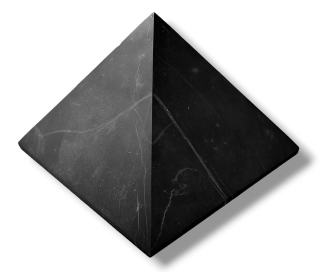 Šungit pyramida 10cm neleštěná