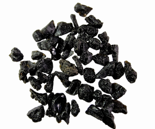 Tektit surovina